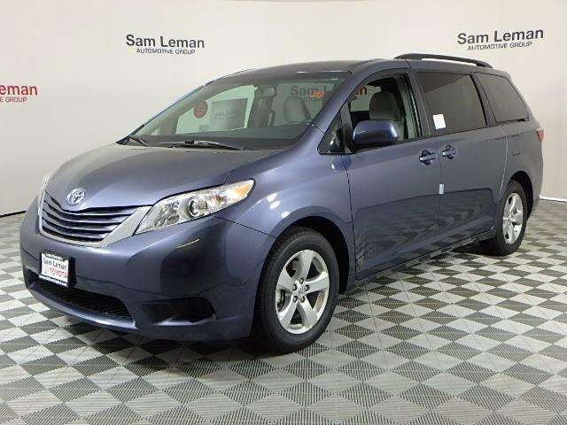 Toyota Sienna 2017 photo 8